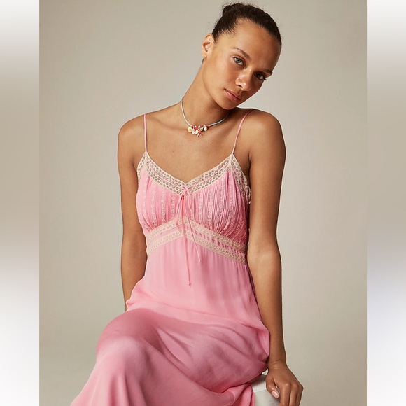 high neck sleeveless lace dress Elegant High Neck Sleeveless Appliques A-Line Floor-Length Wedding Dresses